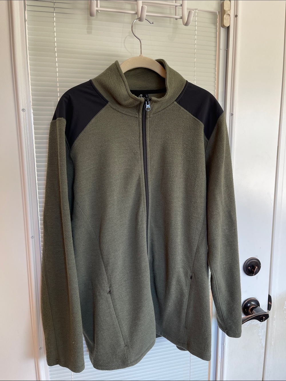 Women’s Olive Green Full-Zip Fleece Jacket with Contrast Shoulder Panels
